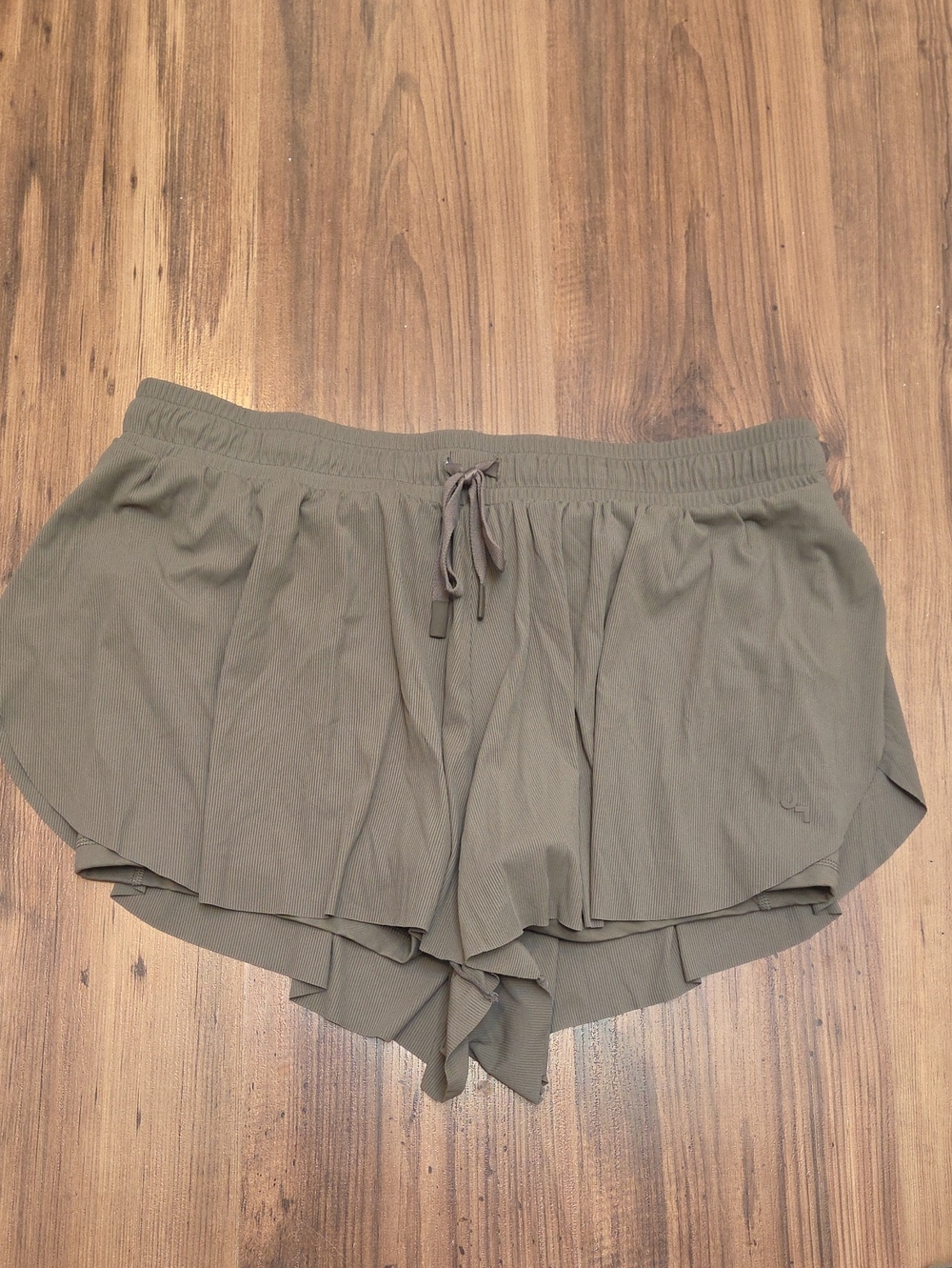 Women’s Olive Drawstring Layered Active Shorts